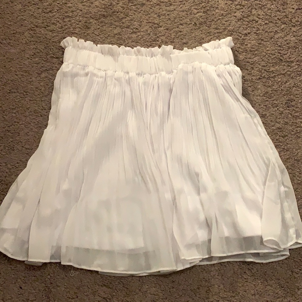 Size L. White. Brand shein.